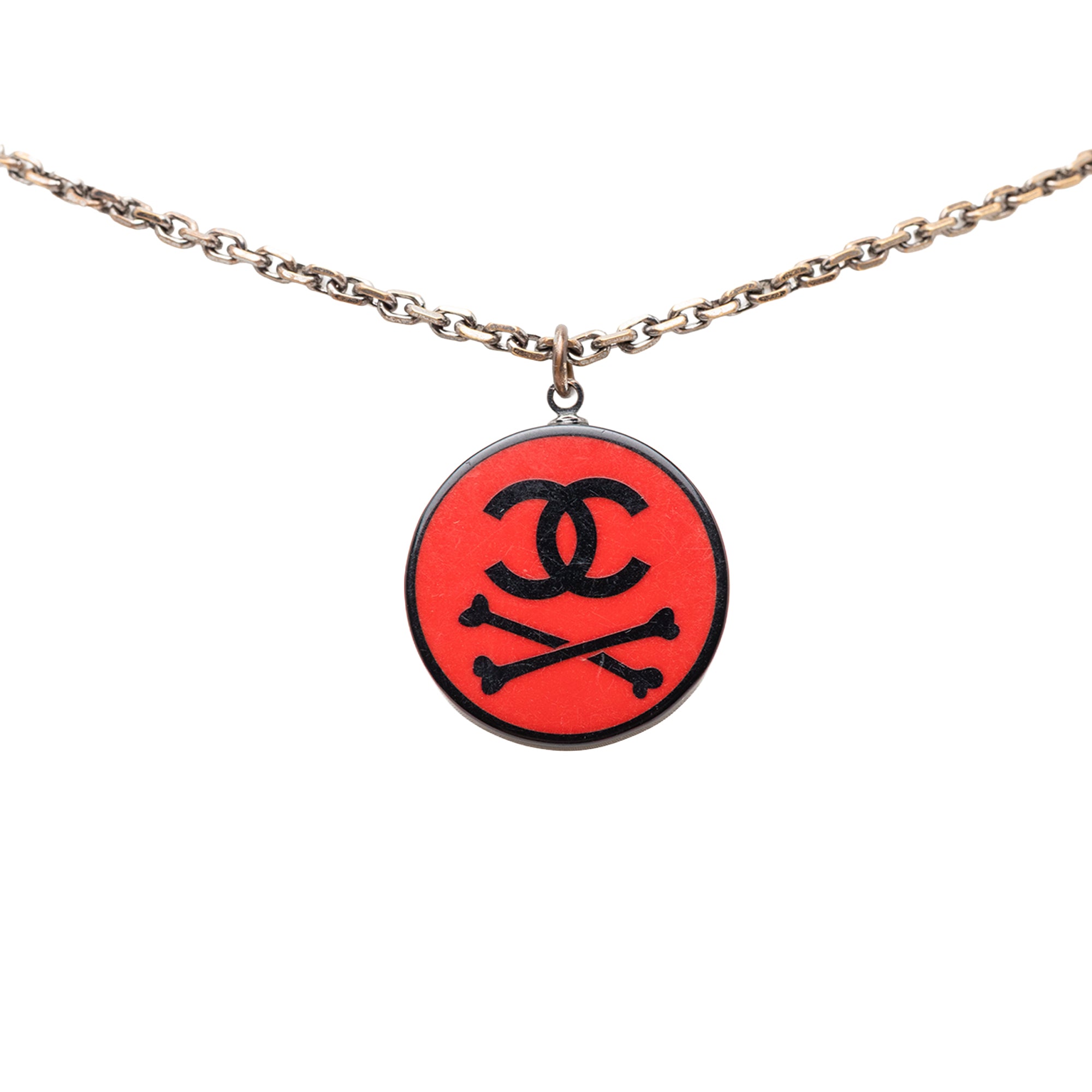 CC Gold Plated Resin Crossbones Round Pendant Necklace - Image 3