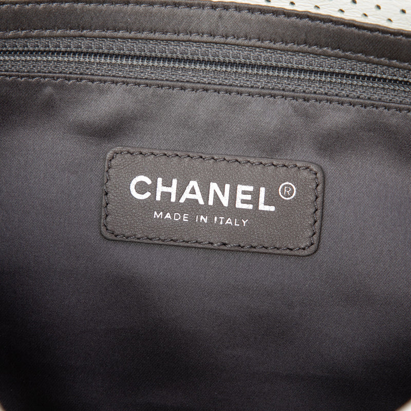 Small Perforated Calfskin Reissue 2.55 Drill Flap - Image 5