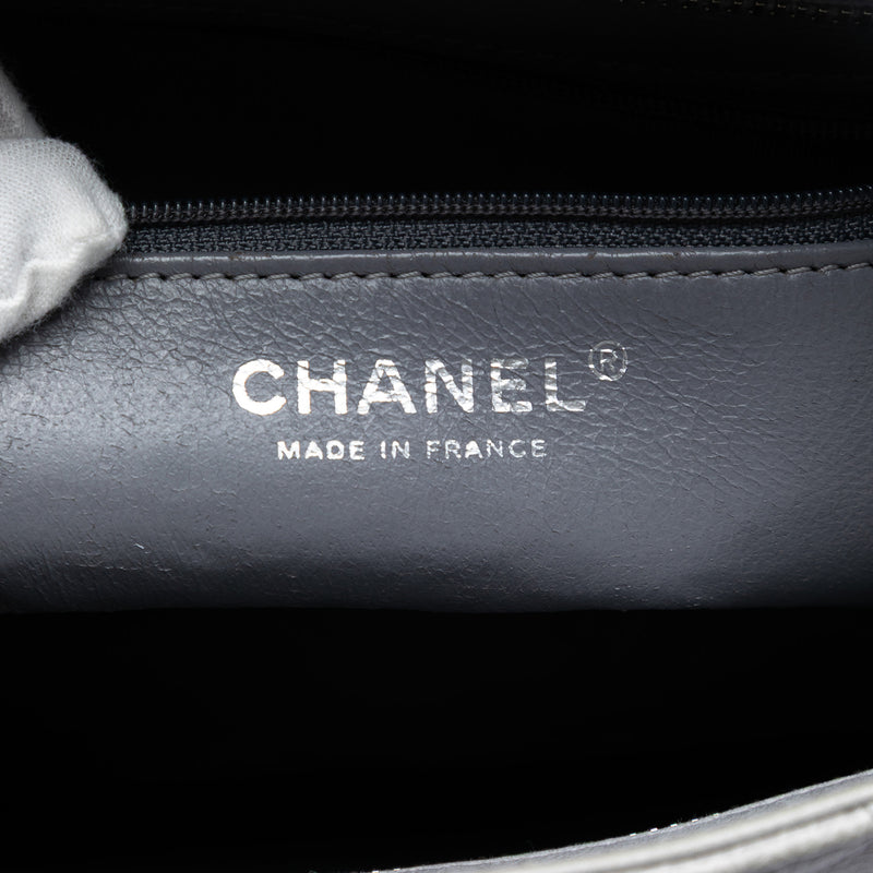 Caviar Medallion Tote - Image 5