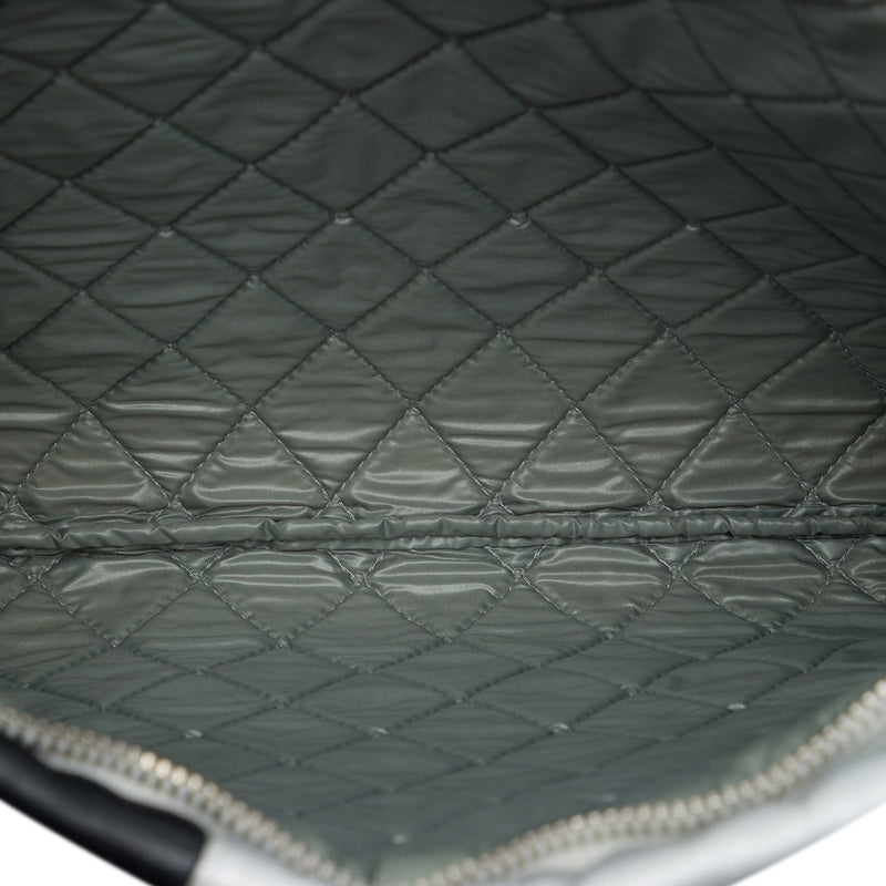 Large Quilted Lambskin Colorblock Patchwork O Case Clutch - Image 4