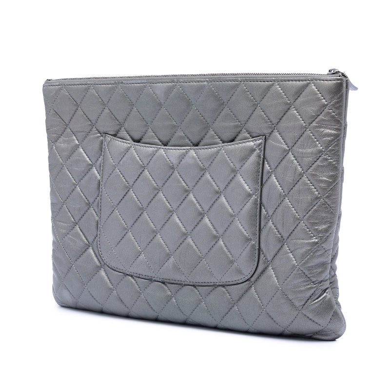 Large Quilted Metallic Lambskin O Case Clutch - Image 2