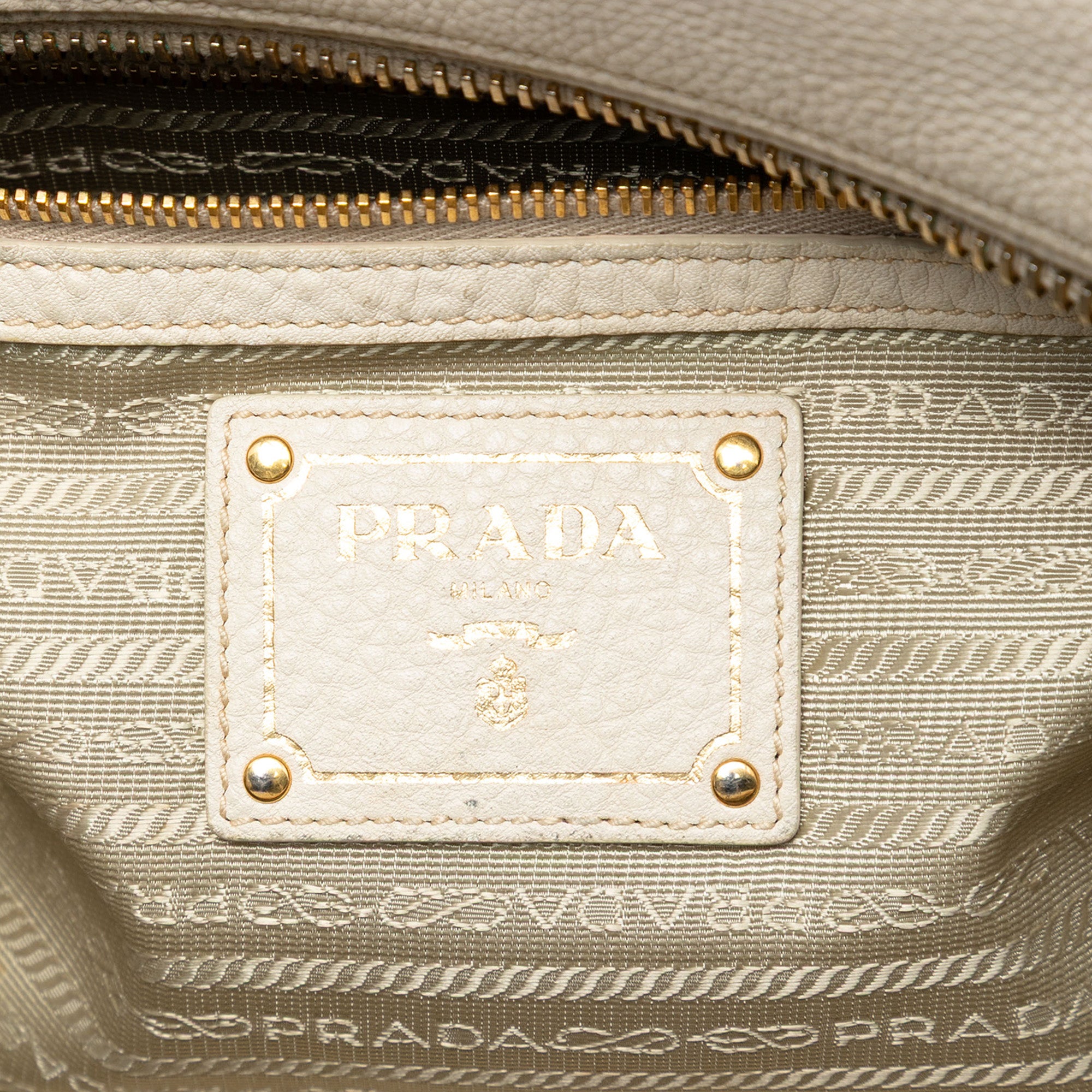 Vitello Daino Bauletto Bag - Image 5