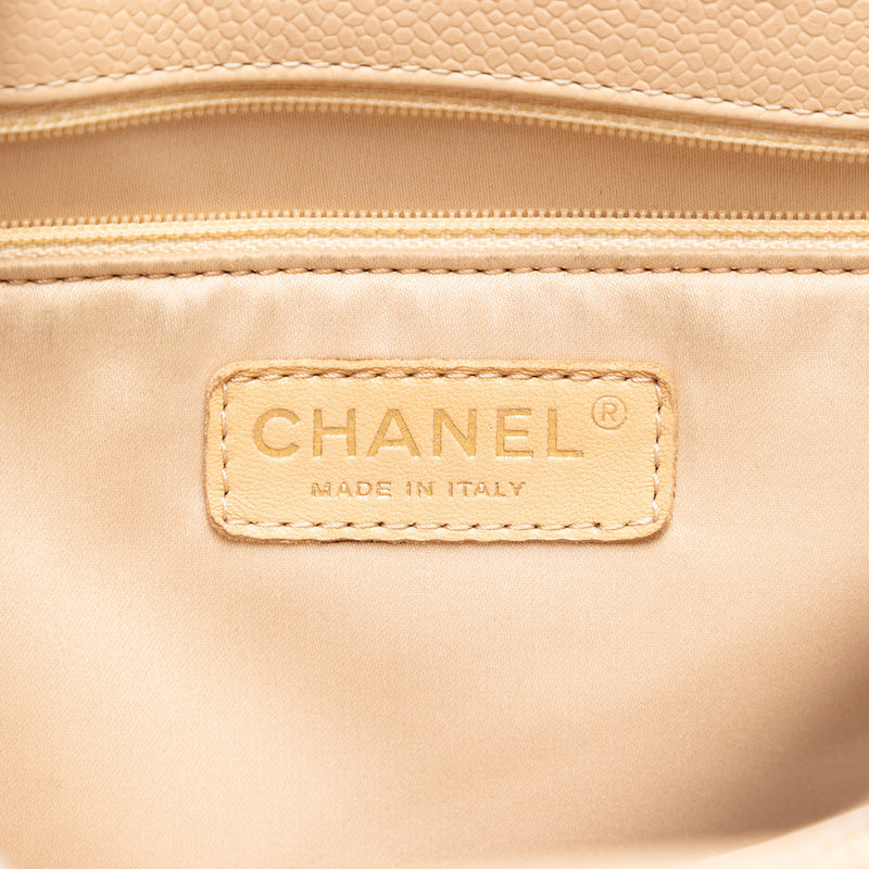 Caviar Grand Shopping Tote - Image 5