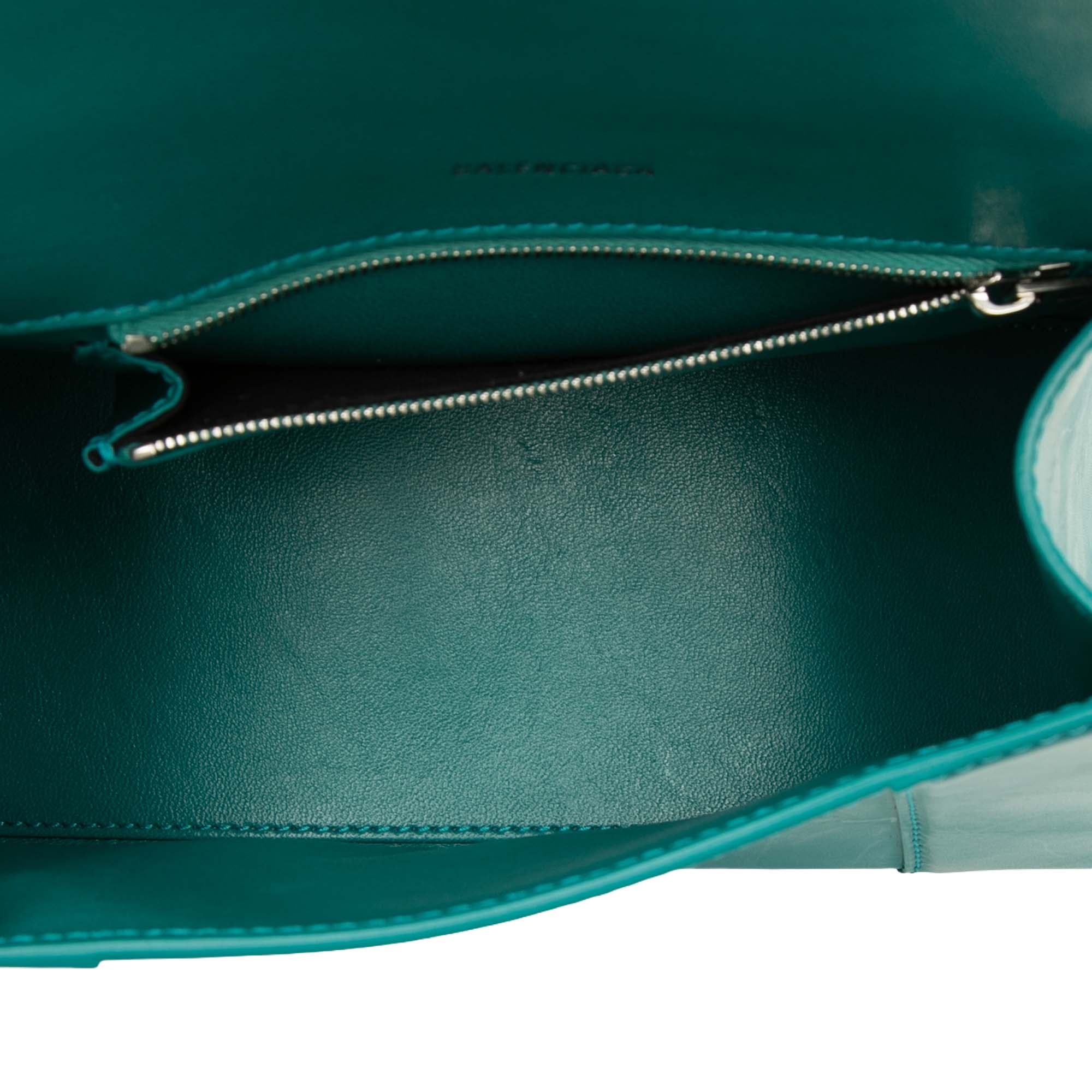 Small Shiny Box Calfskin Hourglass Top Handle Bag - Image 4