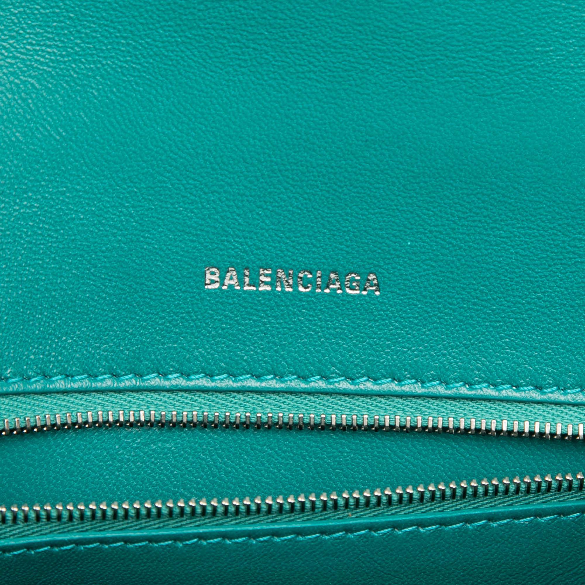 Small Shiny Box Calfskin Hourglass Top Handle Bag - Image 5