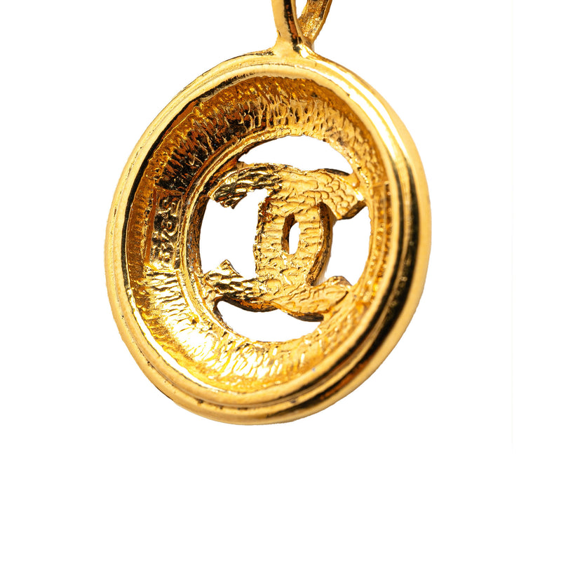 Gold Plated CC Round Pendant Necklace - Image 3