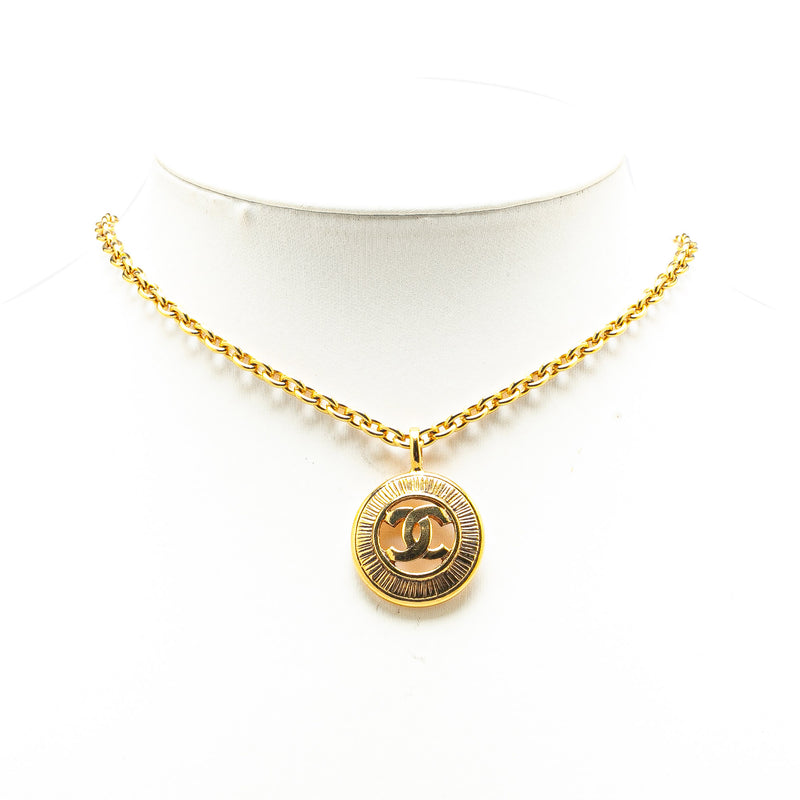 Gold Plated CC Round Pendant Necklace - Image 6