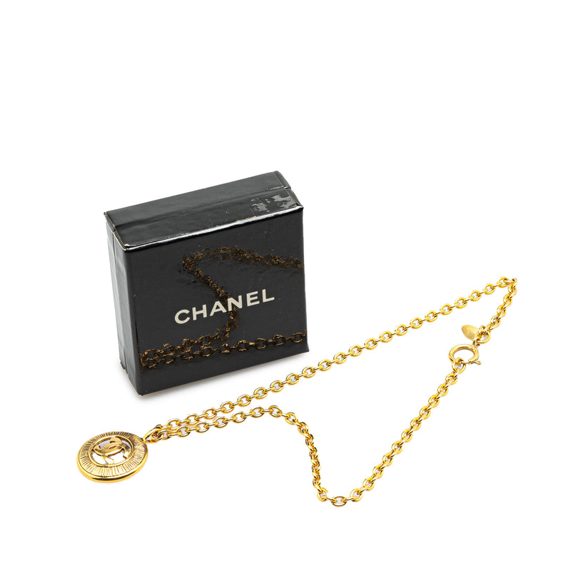 Gold Plated CC Round Pendant Necklace - Image 7
