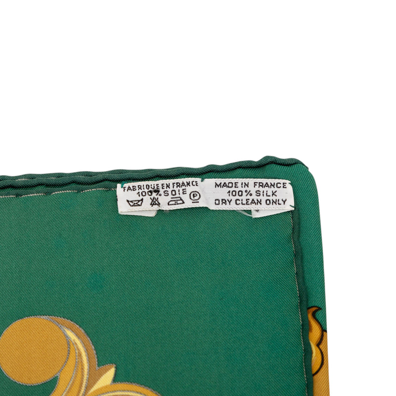 Animaux Solaires Silk Scarf 90 - Image 3