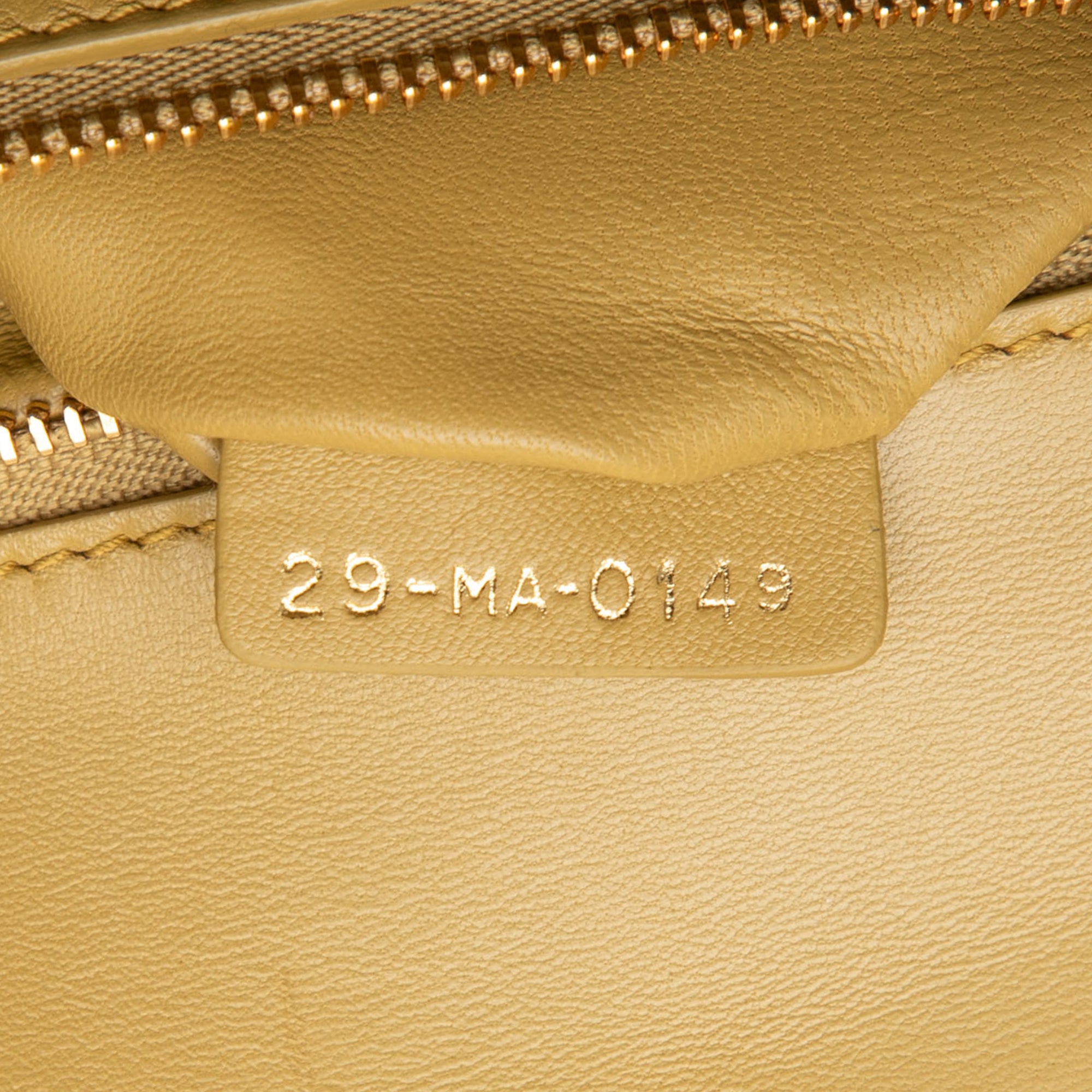 Leather 30 Montaigne Flap - Image 6