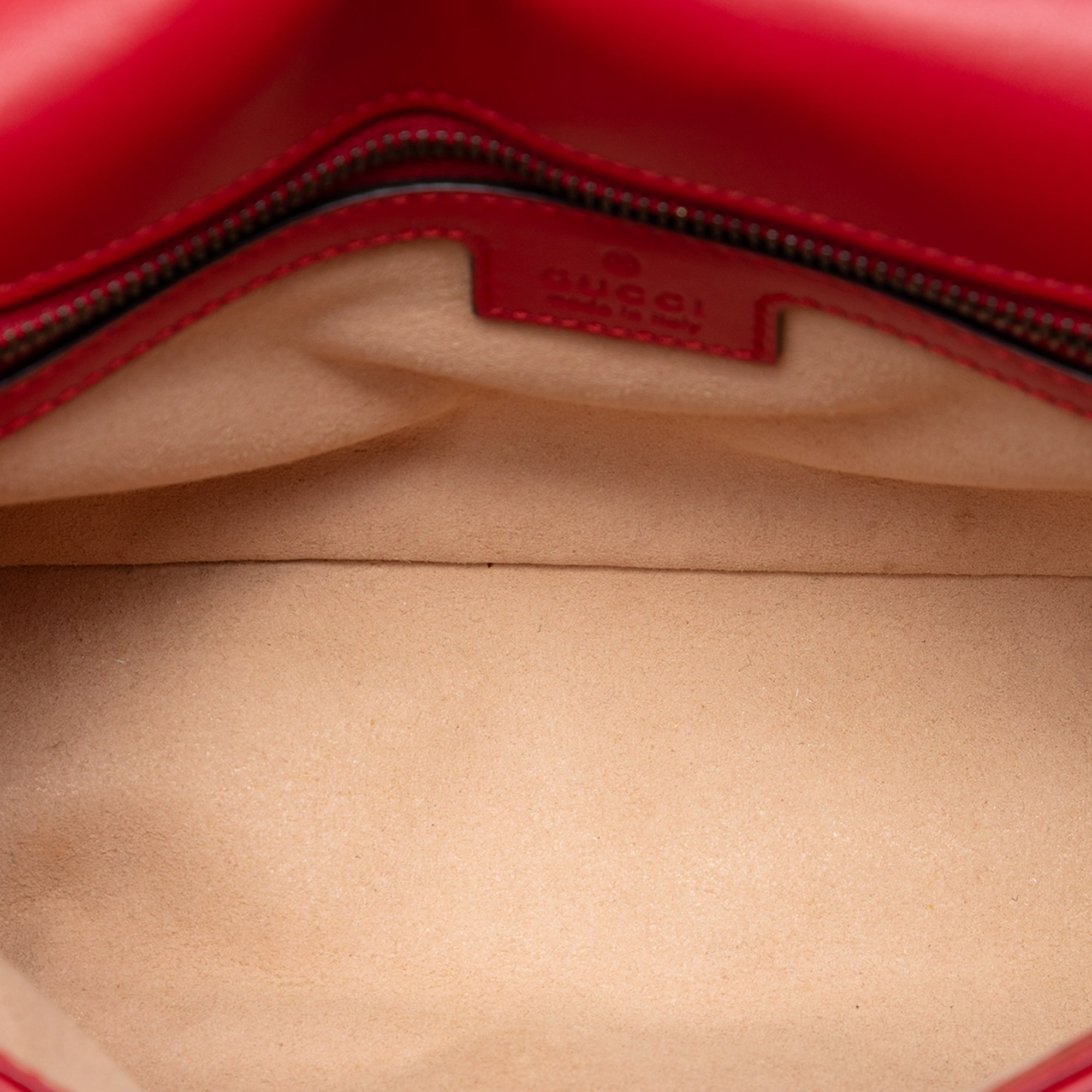 Medium GG Marmont Matelasse Calfskin Shoulder Bag - Image 4