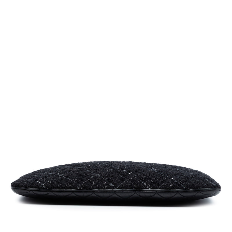 Large Quilted Tweed and Lambskin Camellia O Case Clutch - Image 3