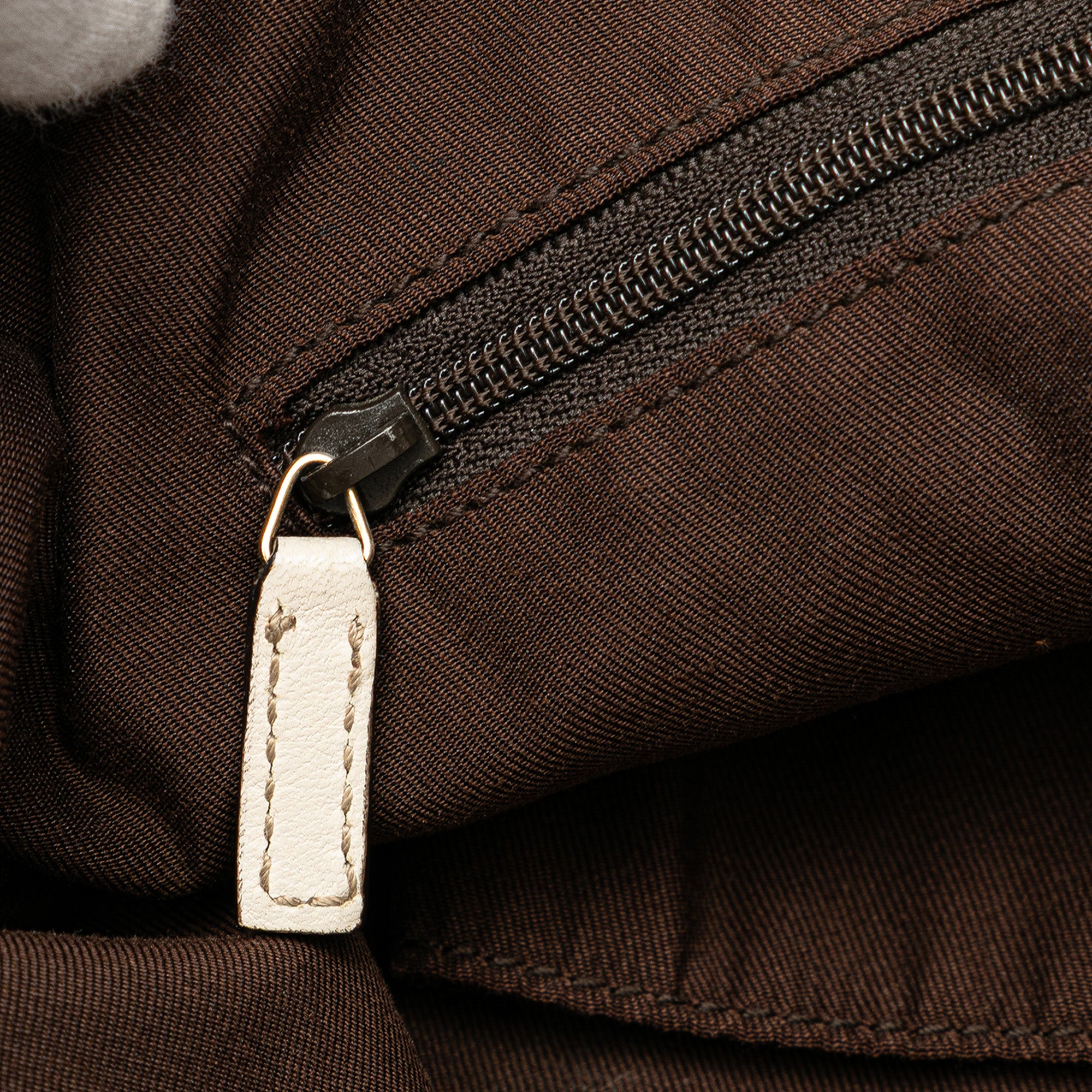 GG Canvas Abbey D Ring Crossbody - Image 8