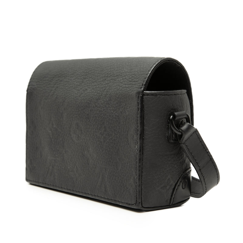 Monogram Taurillon Steamer Wearable Wallet - Image 2