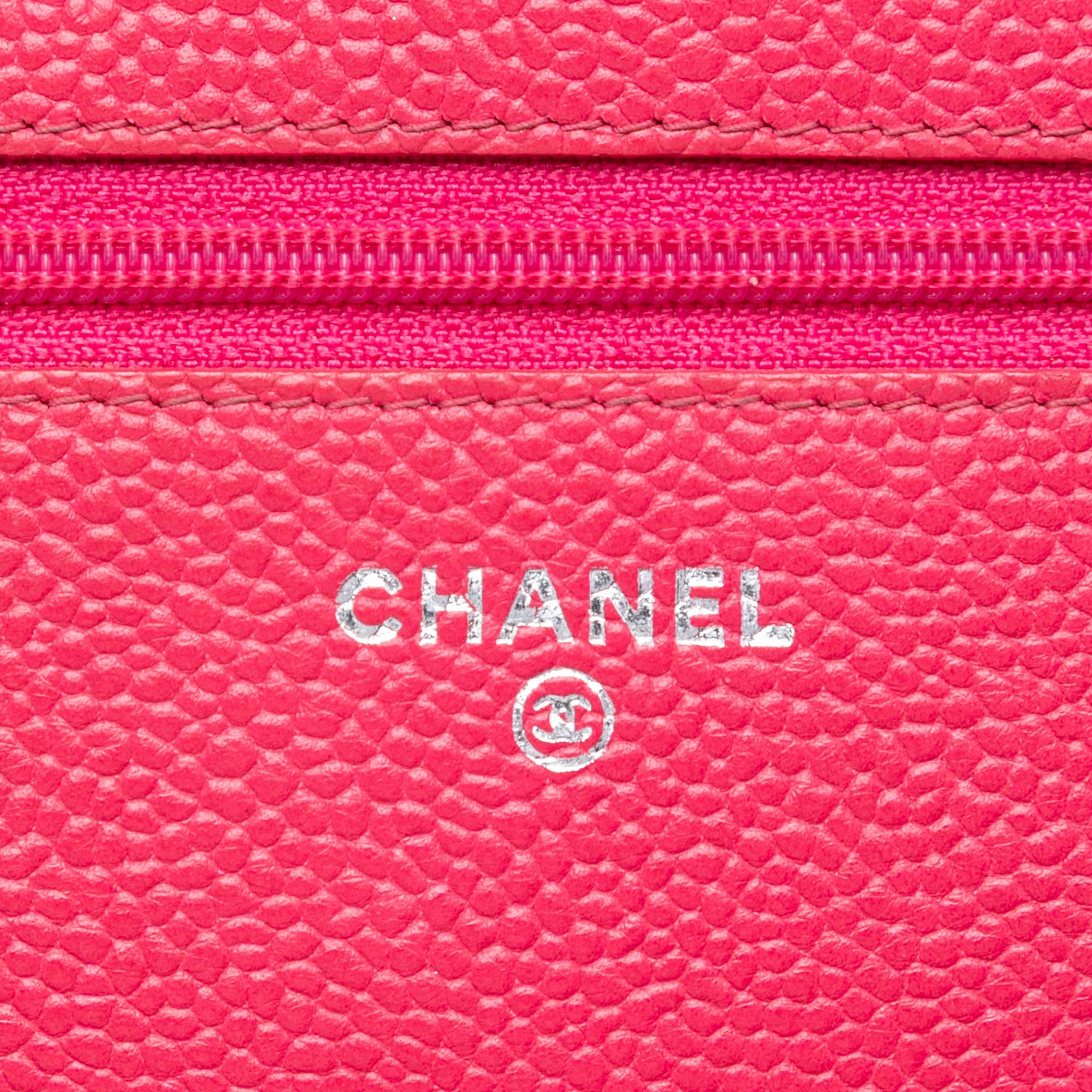 Caviar Bicolor CC Wallet On Chain - Image 5
