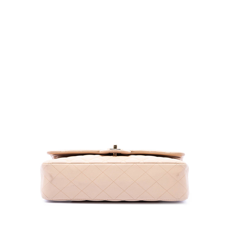 Medium Classic Lambskin Double Flap - Image 3