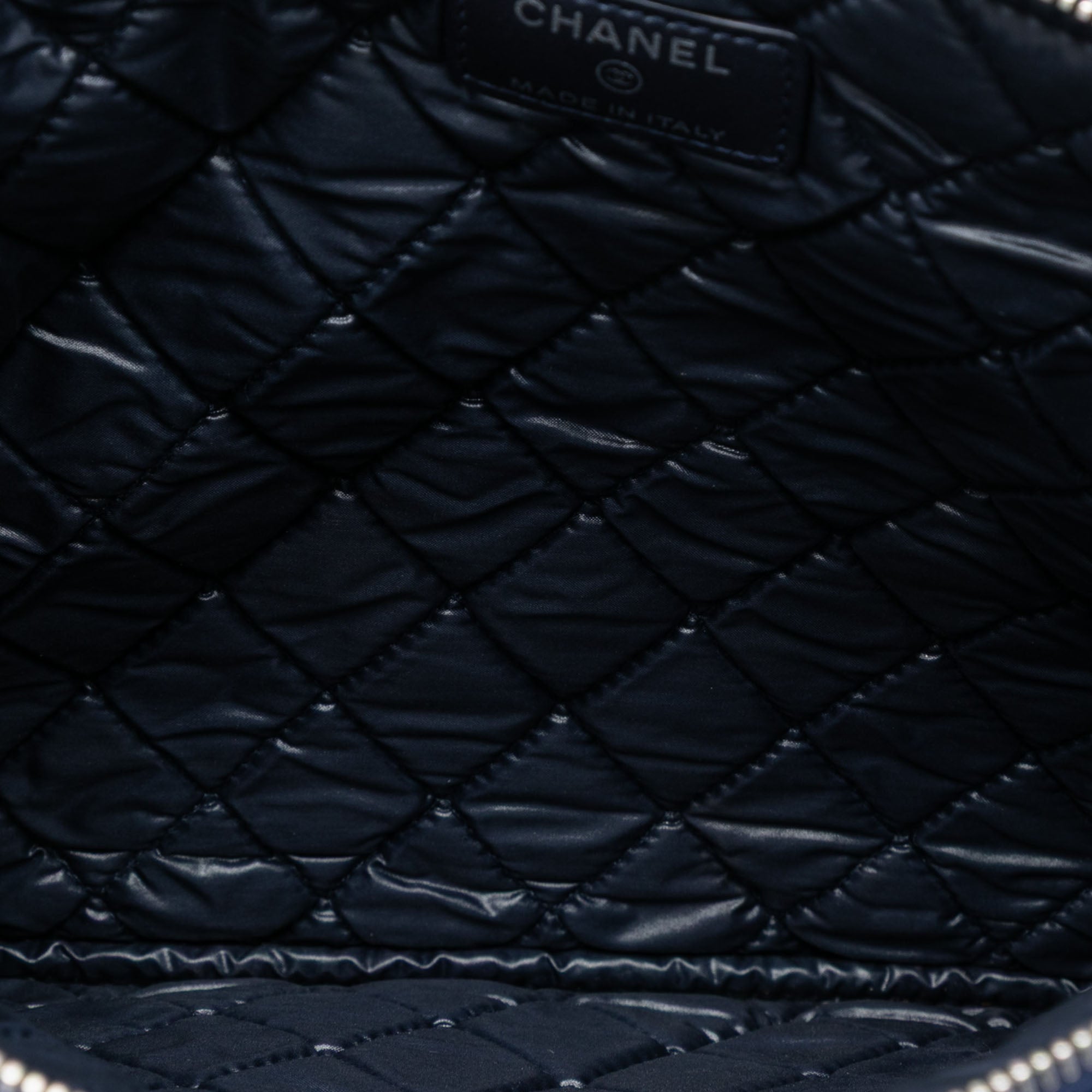 Medium CC Quilted Caviar O Case Clutch - Image 4
