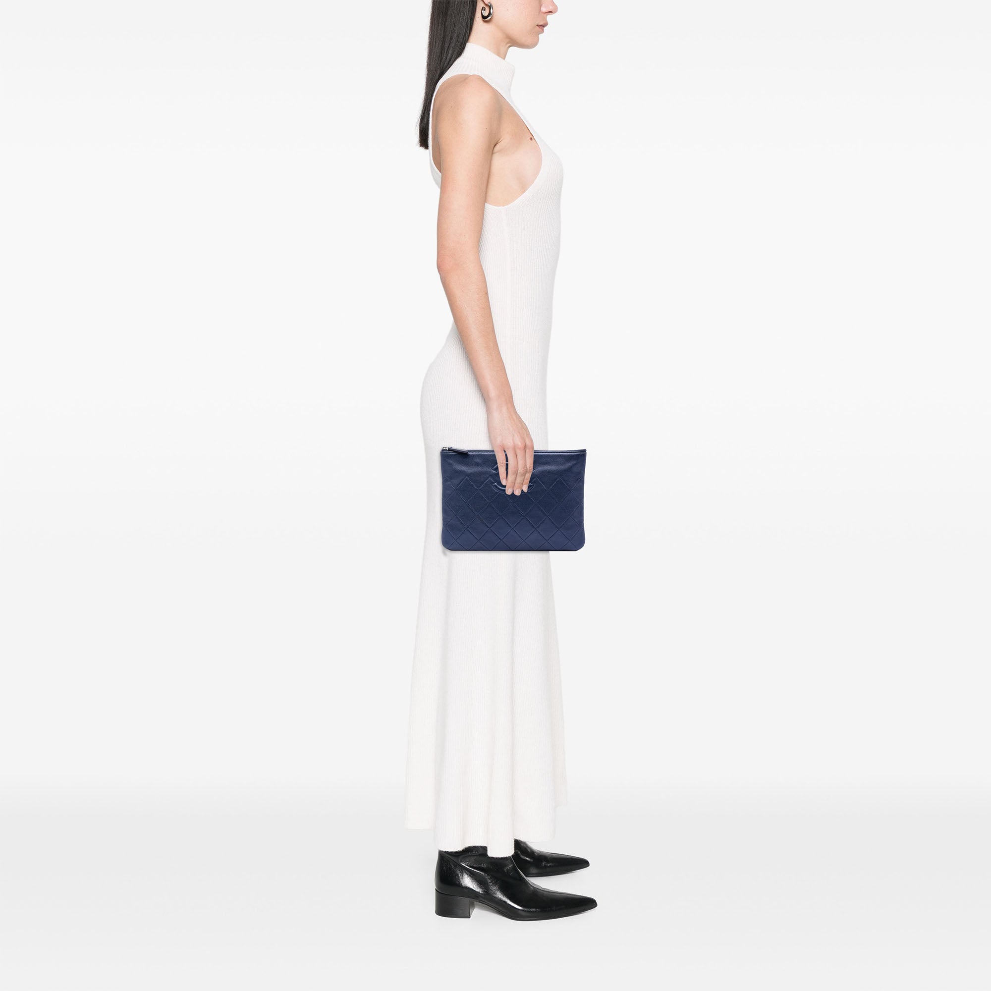 Medium CC Quilted Caviar O Case Clutch - Image 5