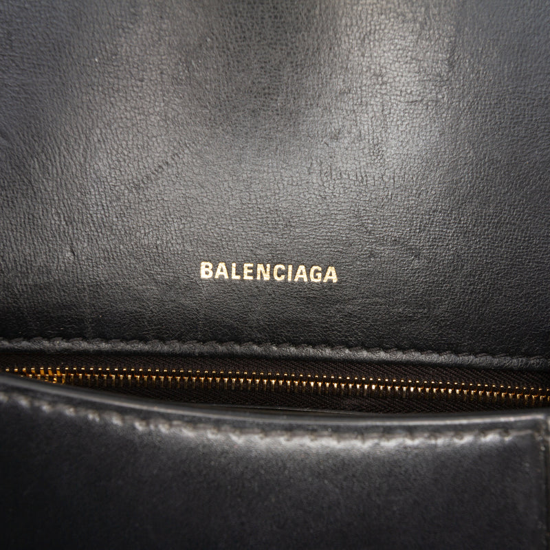 Small Shiny Box Calfskin Hourglass Top Handle Bag - Image 7