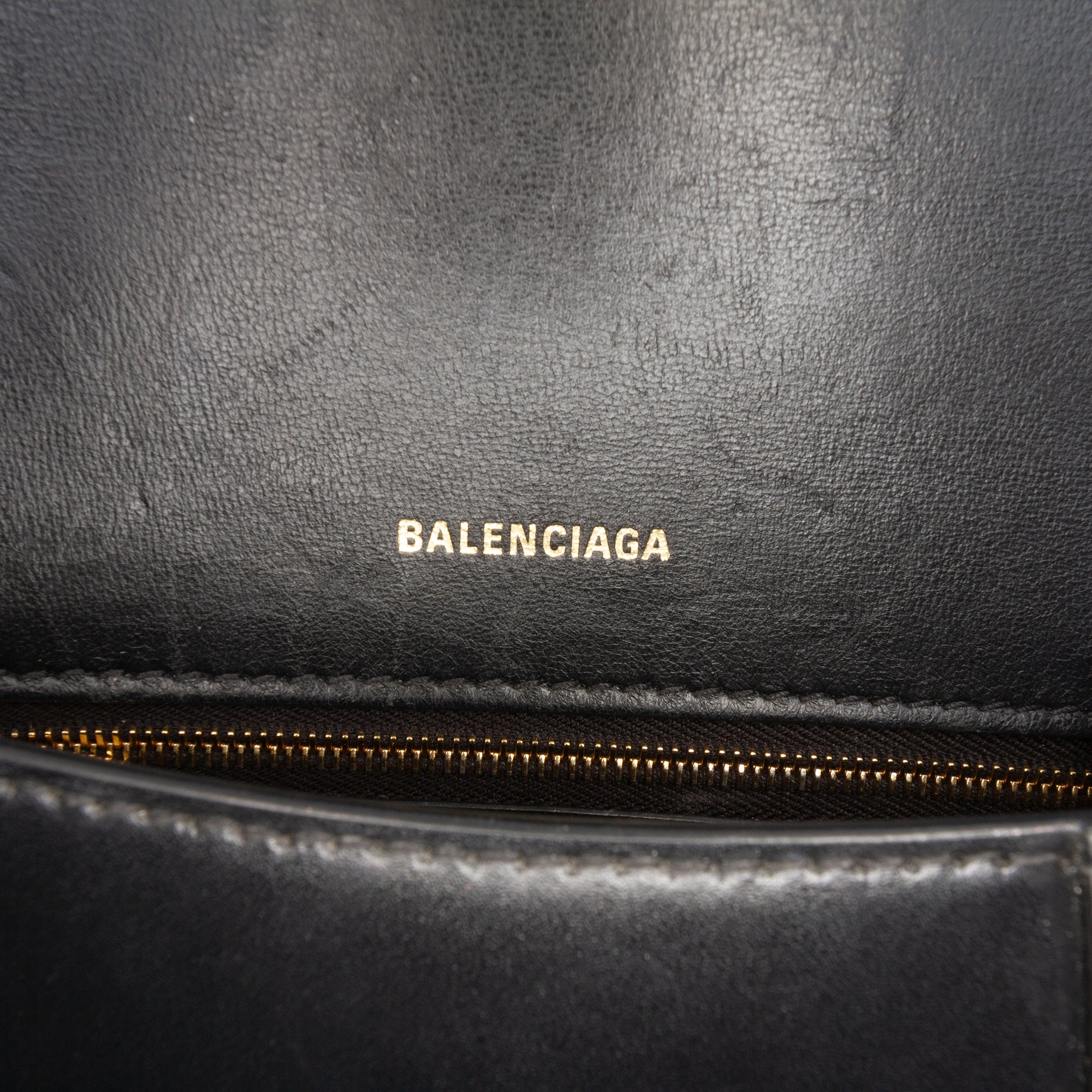 Small Shiny Box Calfskin Hourglass Top Handle Bag - Image 7