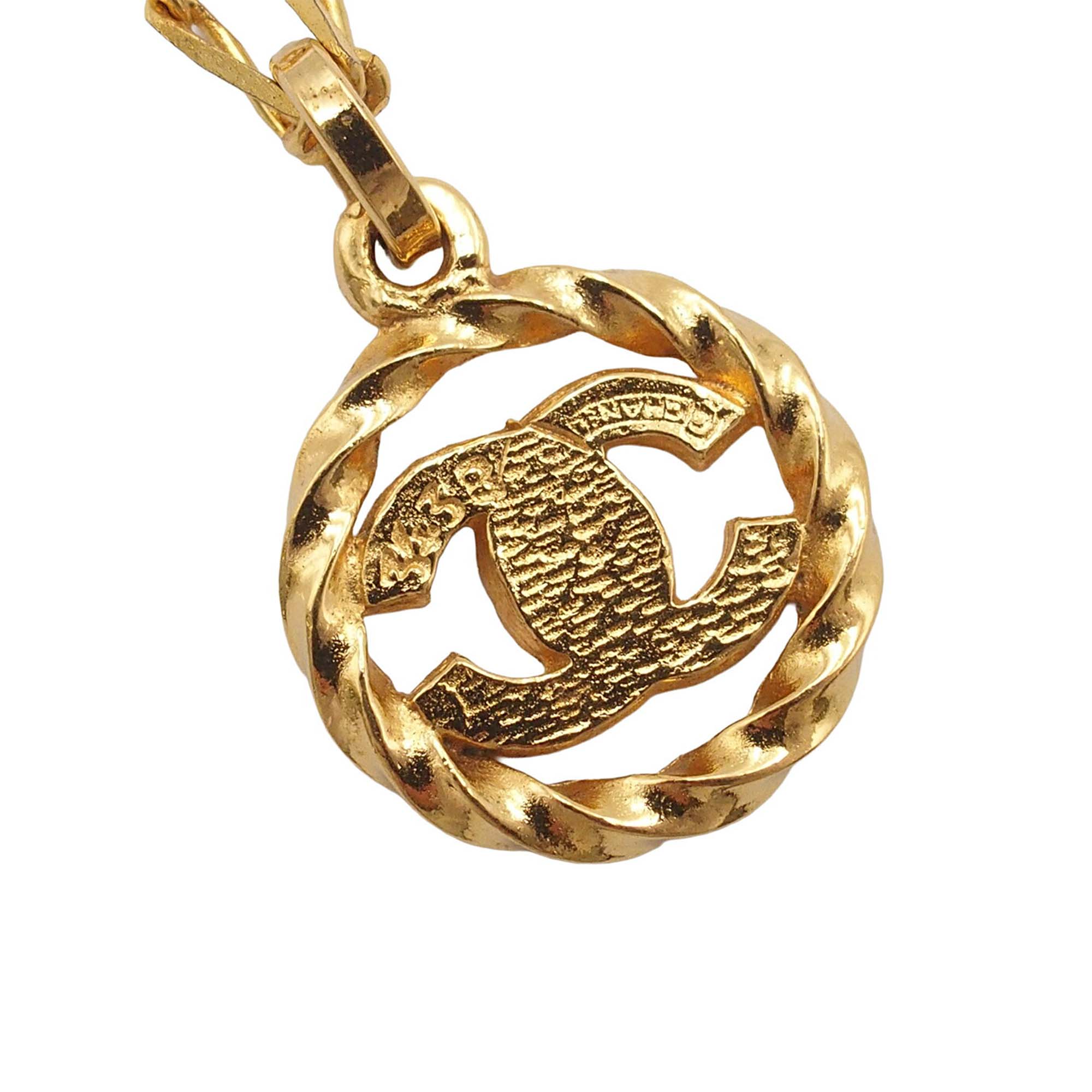 CC Gold Plated Strass Round Pendant Necklace - Image 3