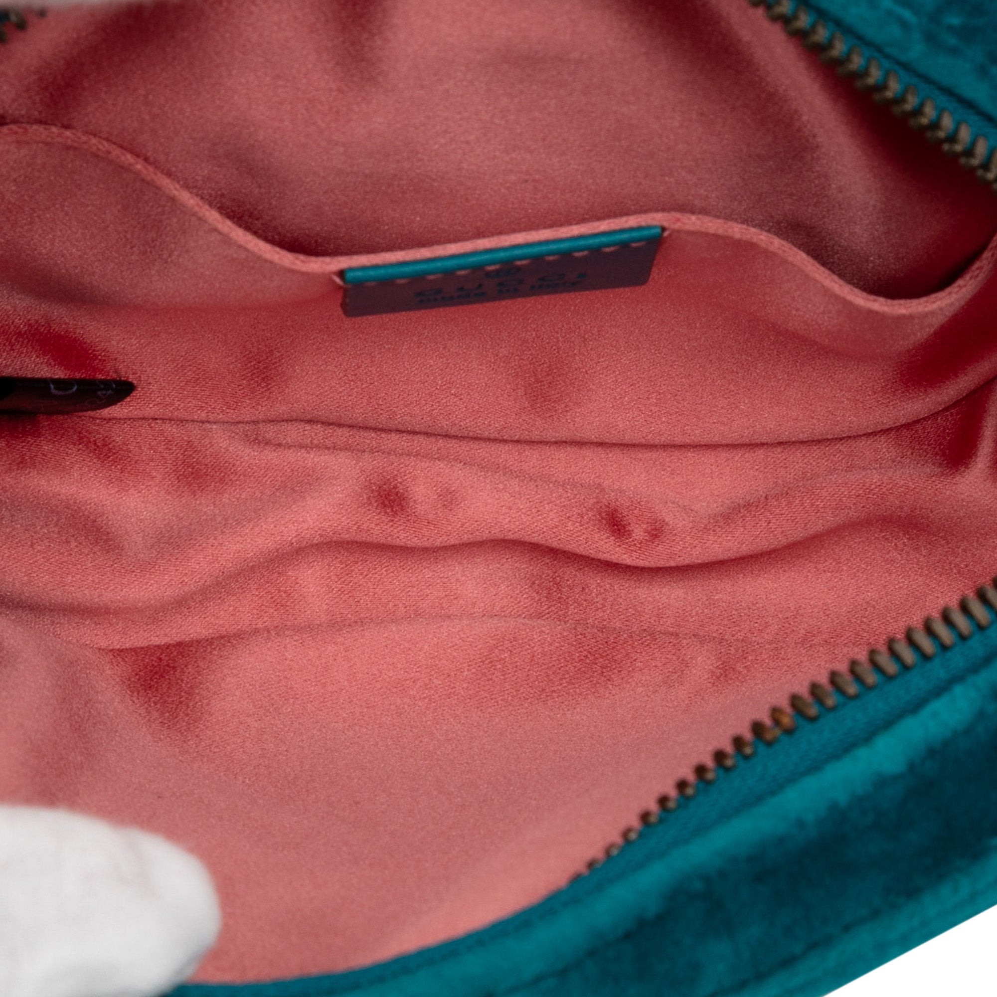GG Marmont Matelasse Velvet Belt Bag - Image 4