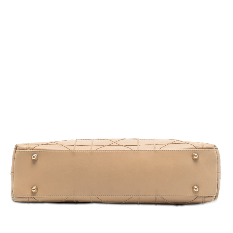 Lambskin Cannage Granville Chain Tote - Image 3