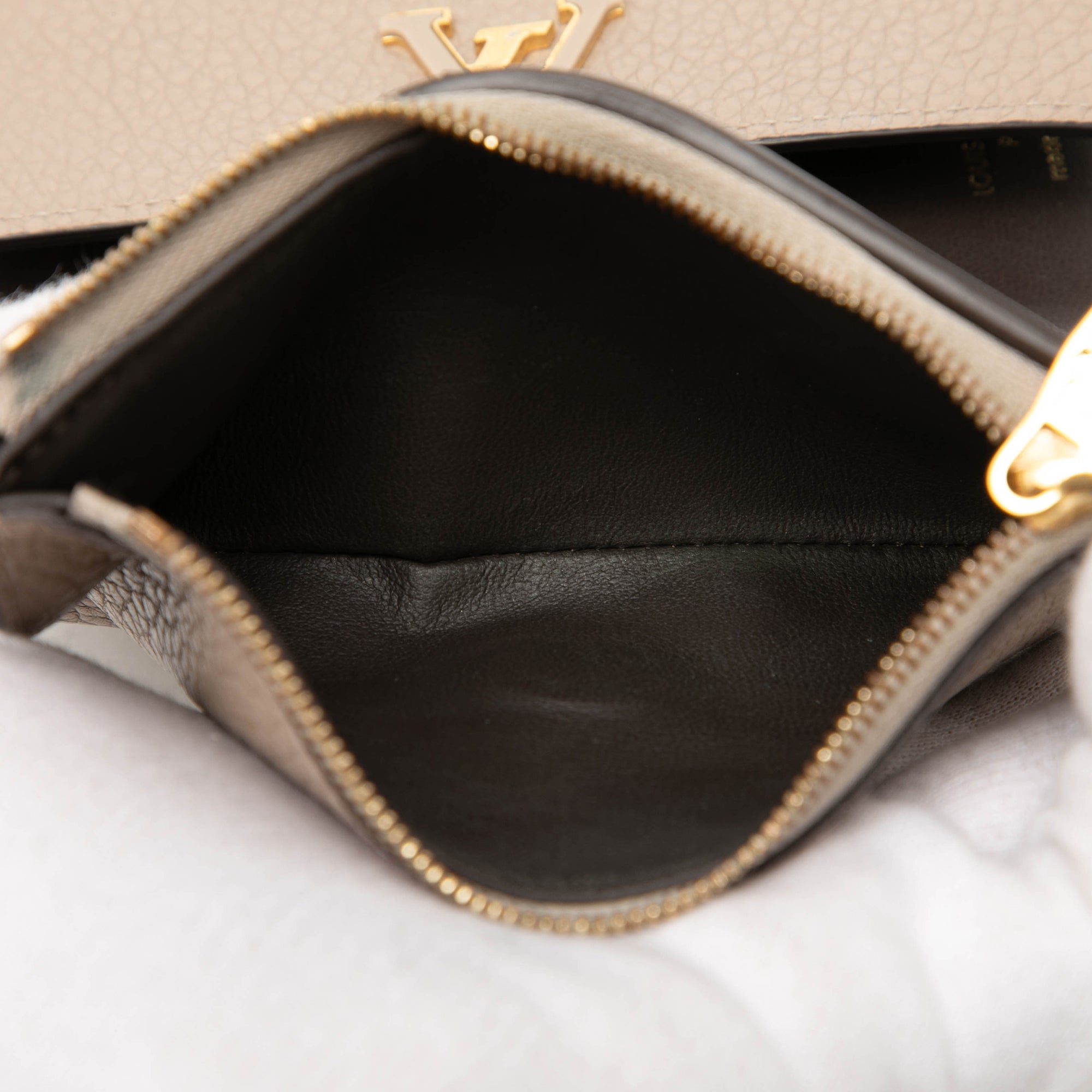 Taurillon Capucines Compact Wallet - Image 5