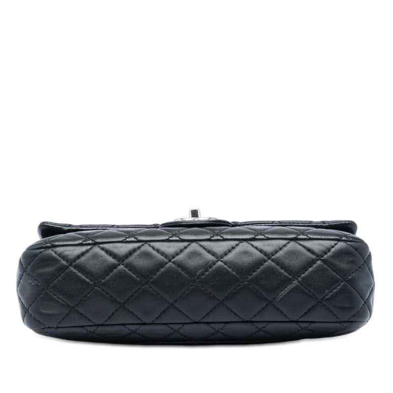 Medium Classic Lambskin Double Flap - Image 3