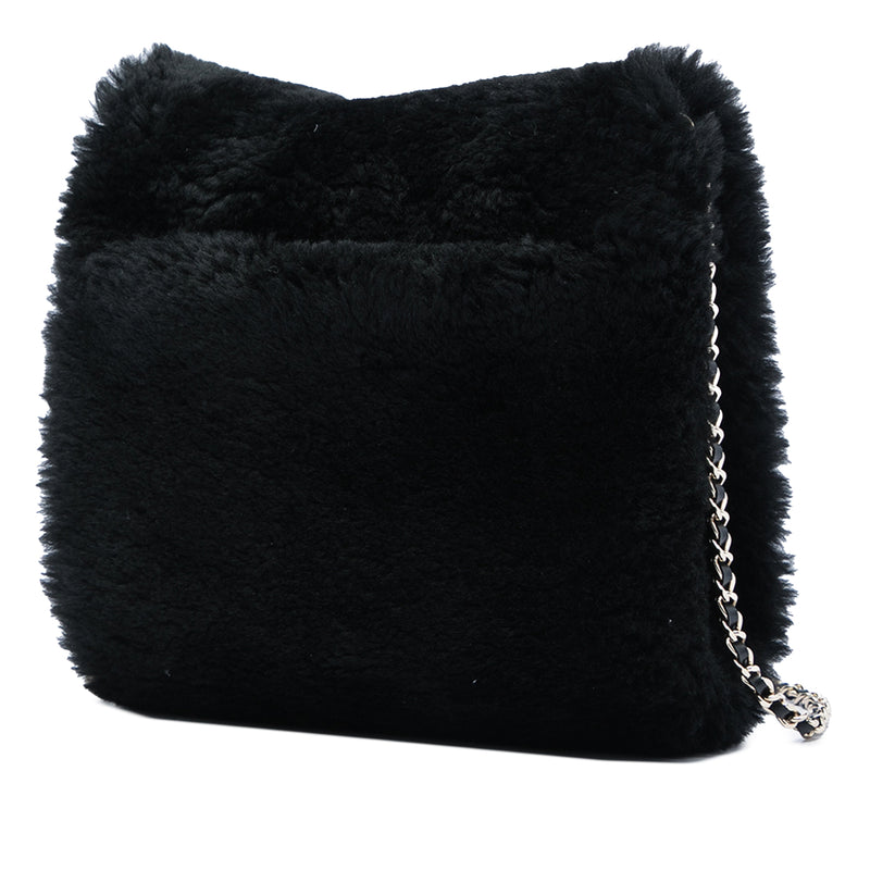 CC Shearling Muff Shoulder Bag - Image 2