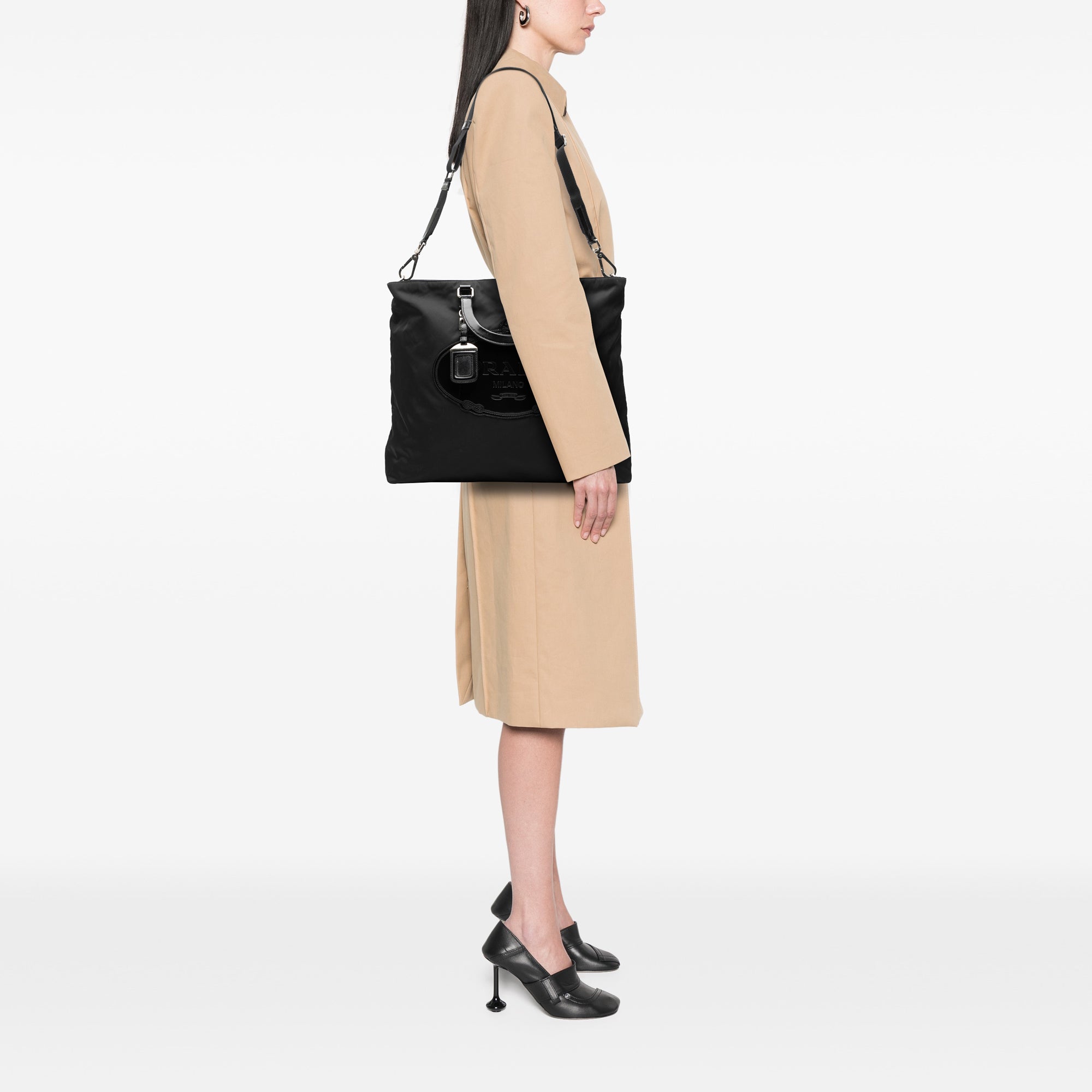 Tessuto Canapa Logo Satchel - Image 6
