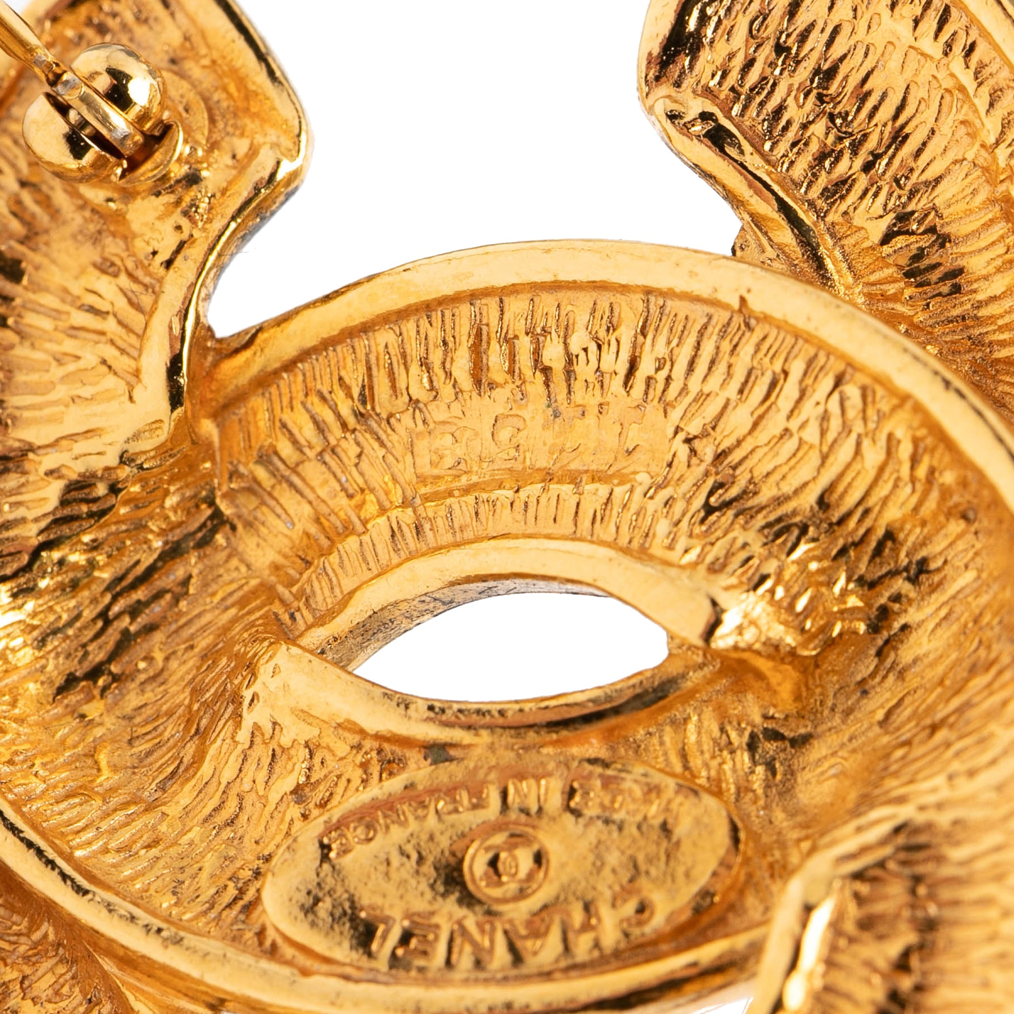CC Gold Plated Quilted Brooch - Image 4