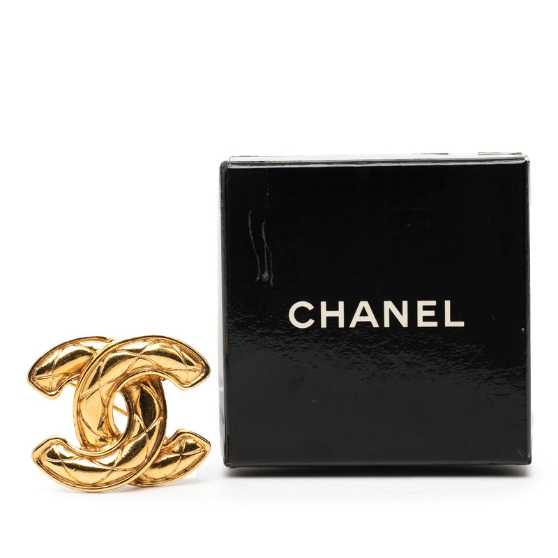 CC Gold Plated Quilted Brooch - Image 5