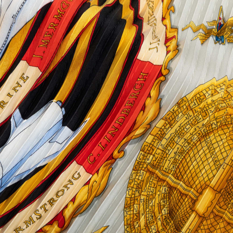 Reves D Espace Plisse Scarf - Image 2