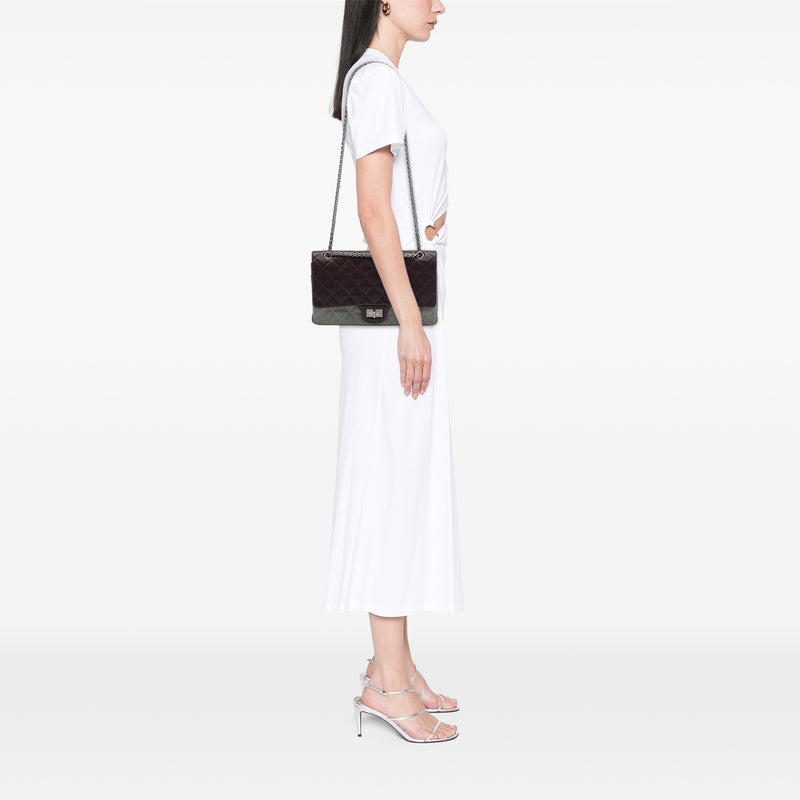 Bicolor Caviar and Iridescent Calfskin Reissue 2.55 Double Flap 226 - Image 6