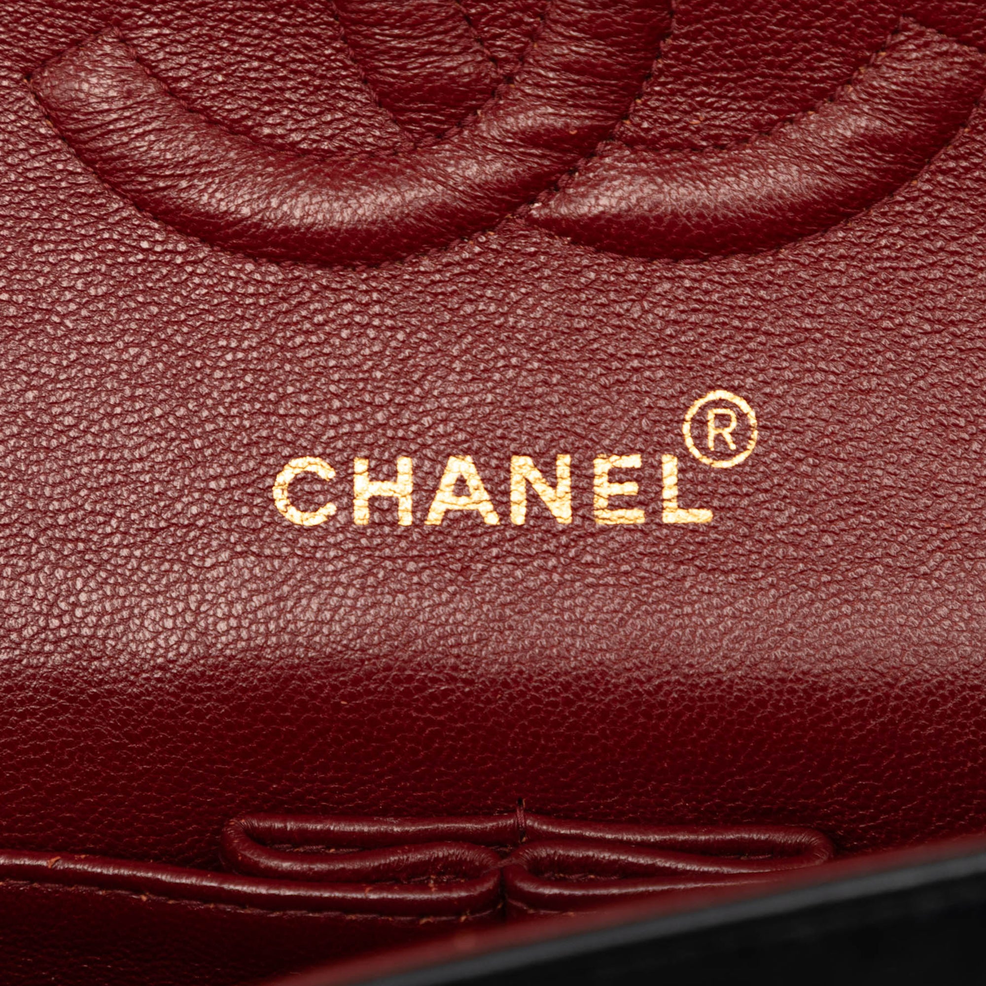 Medium Classic Chevron Lambskin Double Flap - Image 5