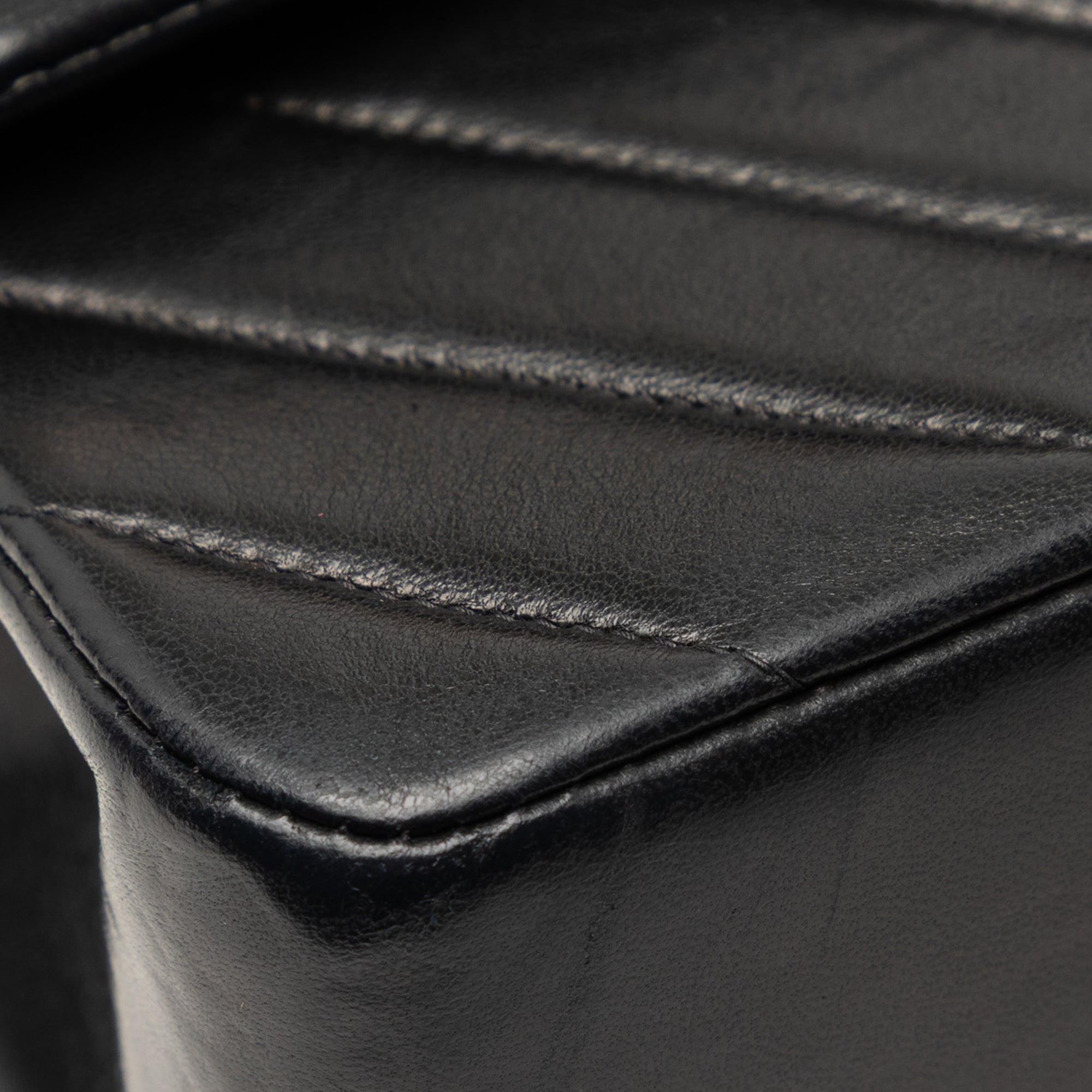 Medium Classic Chevron Lambskin Double Flap - Image 7