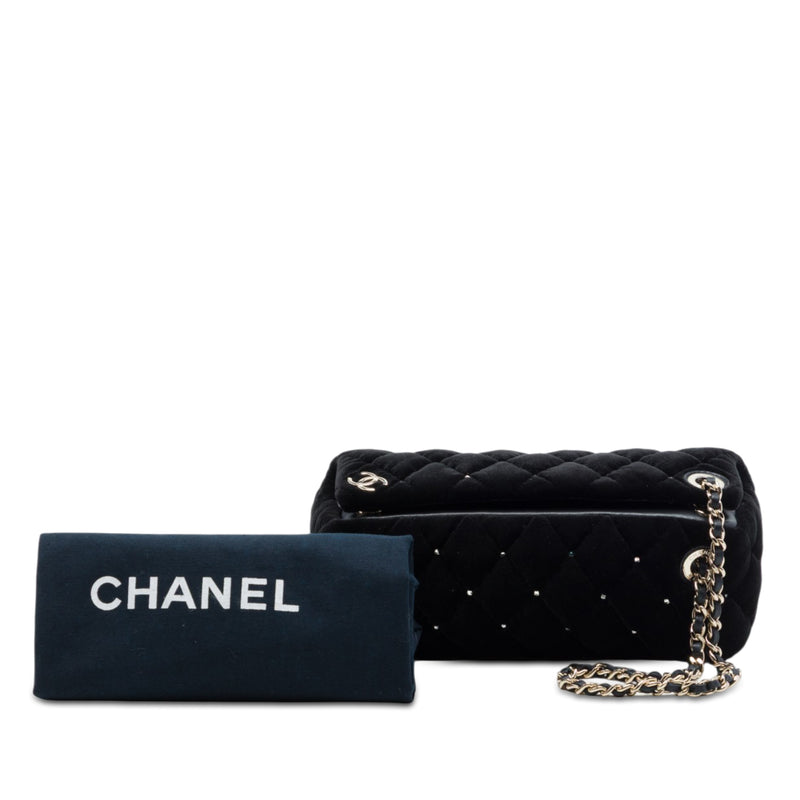 CC Quilted Velvet Crystal Wristlet Clutch - Image 7