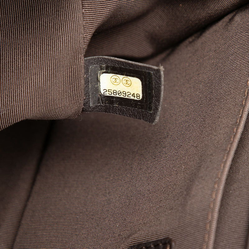 Old Medium Quilted Lambskin Boy Flap - Image 6