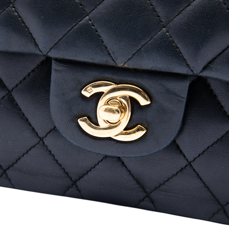 Medium Classic Lambskin Double Flap - Image 5