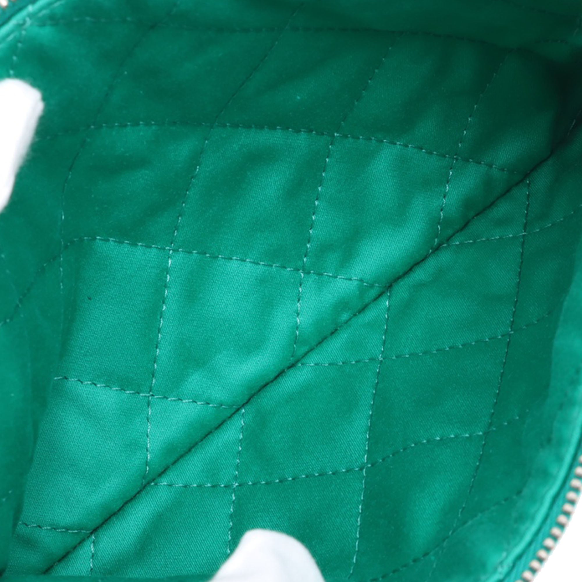 Medium Quilted Shiny Calfskin 22 Handbag - Image 5