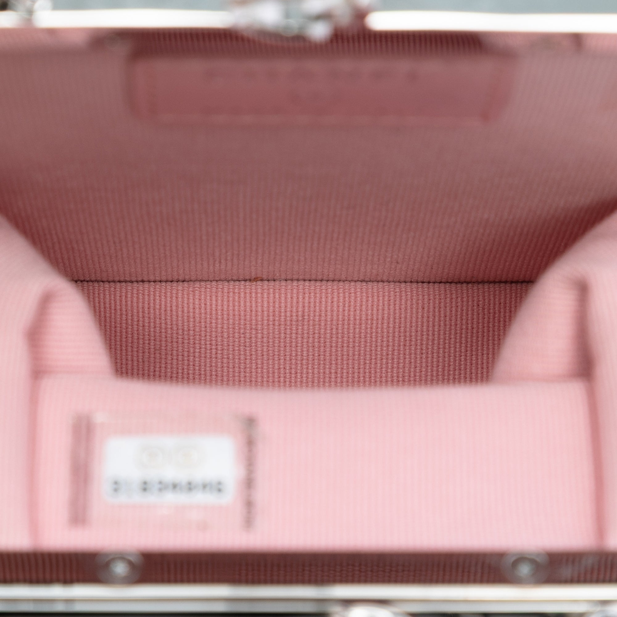 Lambskin and Acrylic Kiss Clutch with Chain - Image 4