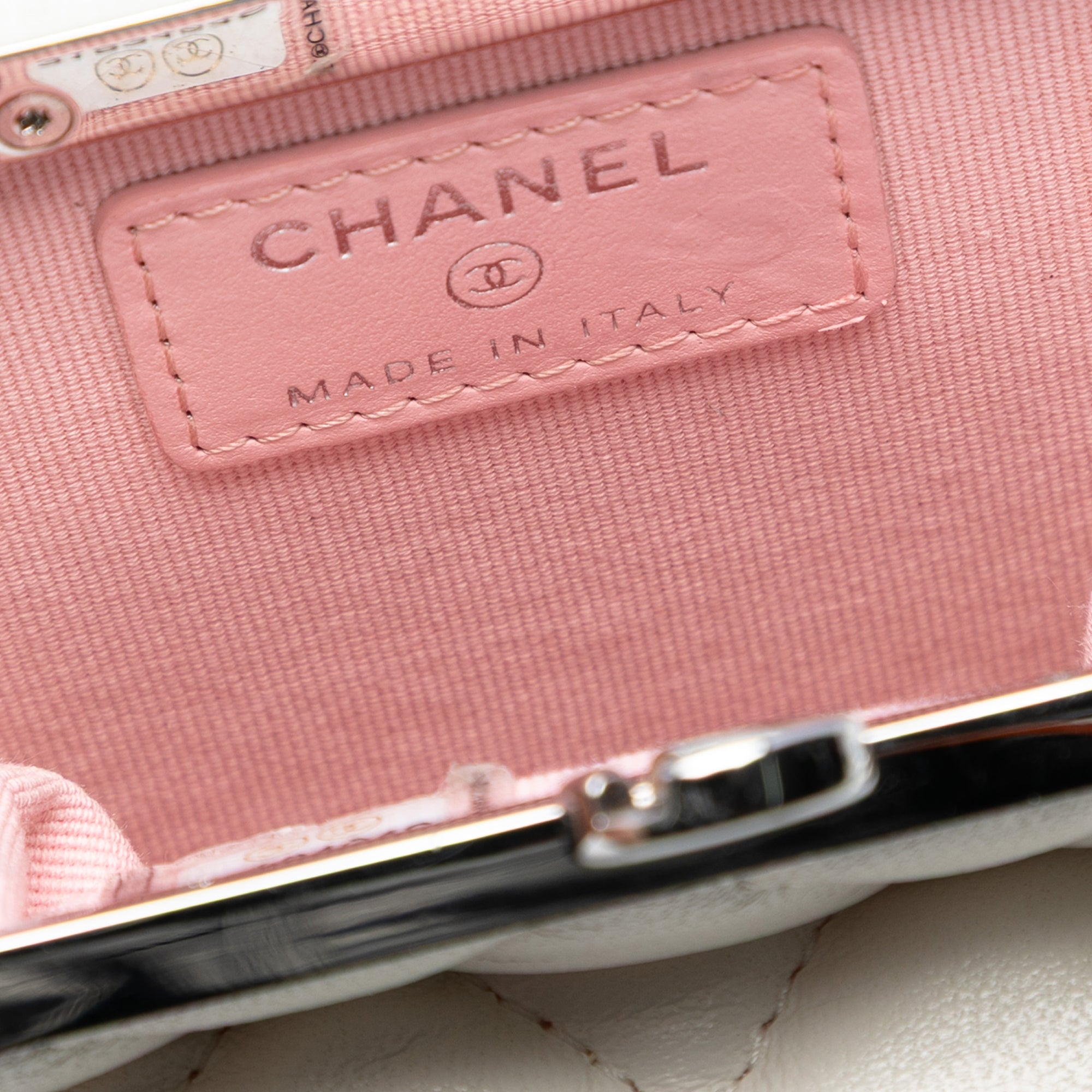 Lambskin and Acrylic Kiss Clutch with Chain - Image 6