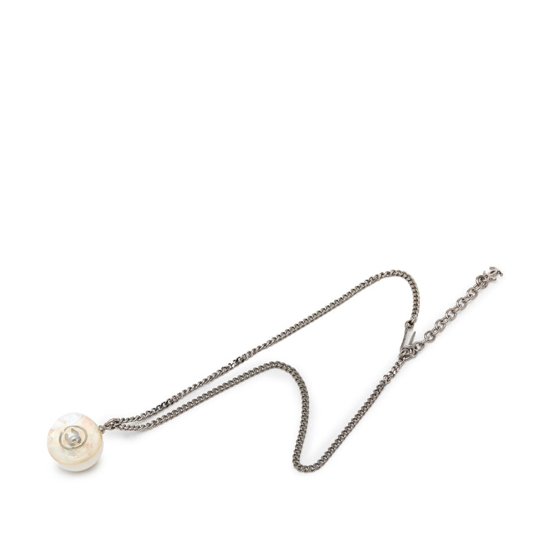 CC Brass Resin Ball Pendant Necklace - Image 4