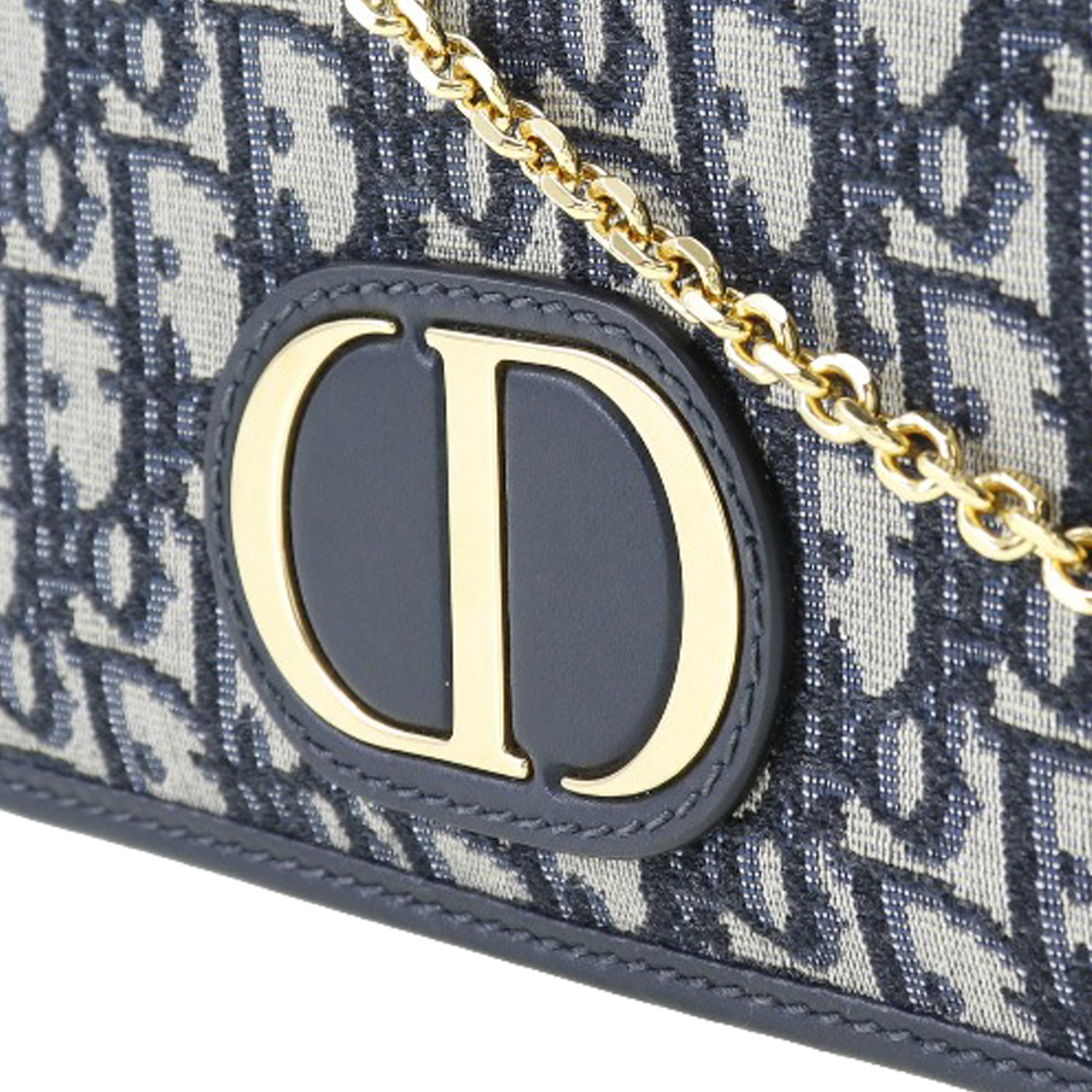 Oblique 30 Montaigne 2 in 1 Pouch - Image 4