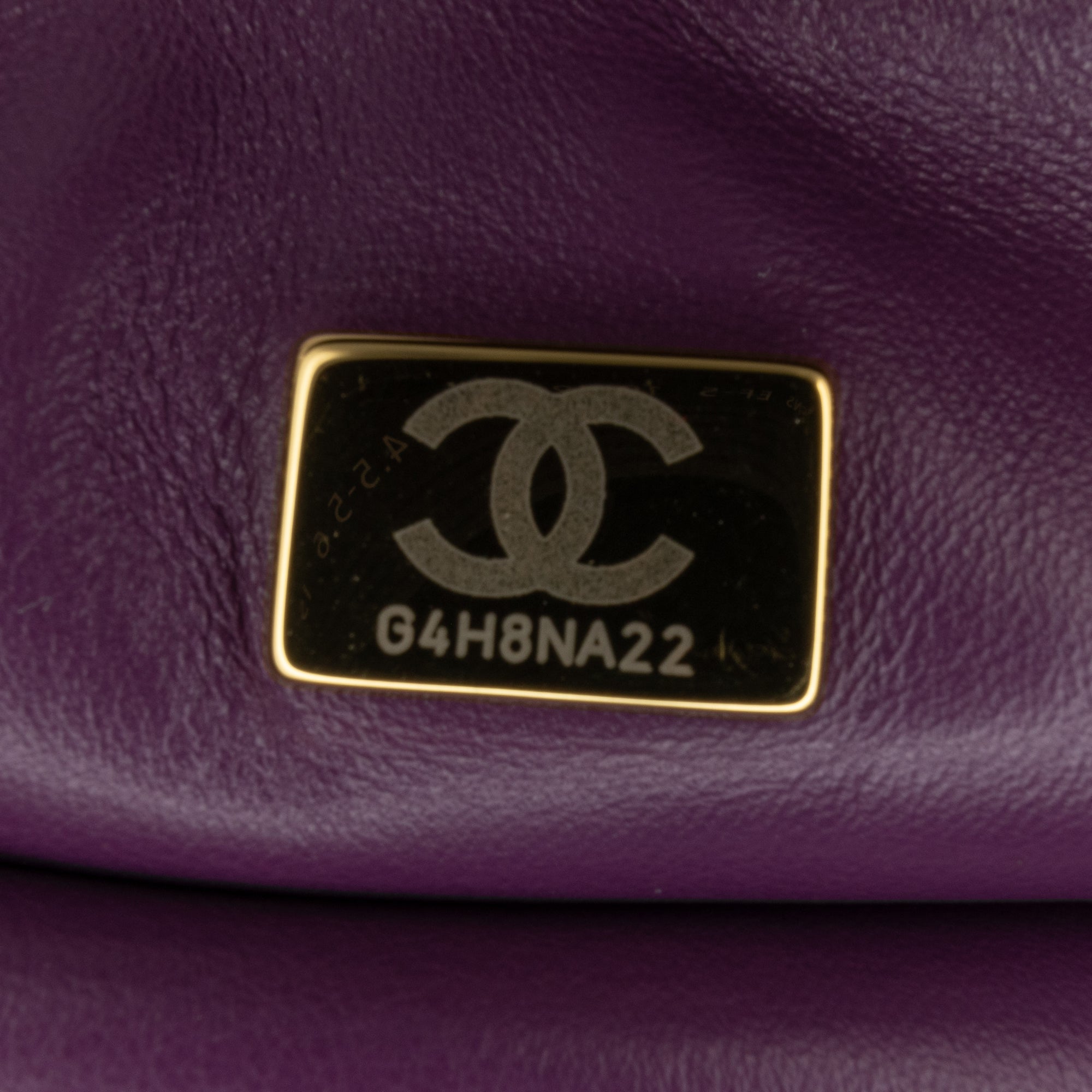 Small Quilted Shearling Vanity Case - Image 7