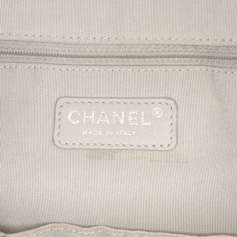 Bicolor Nylon Grosgrain Reissue 2.55 Shopping Tote - Image 5