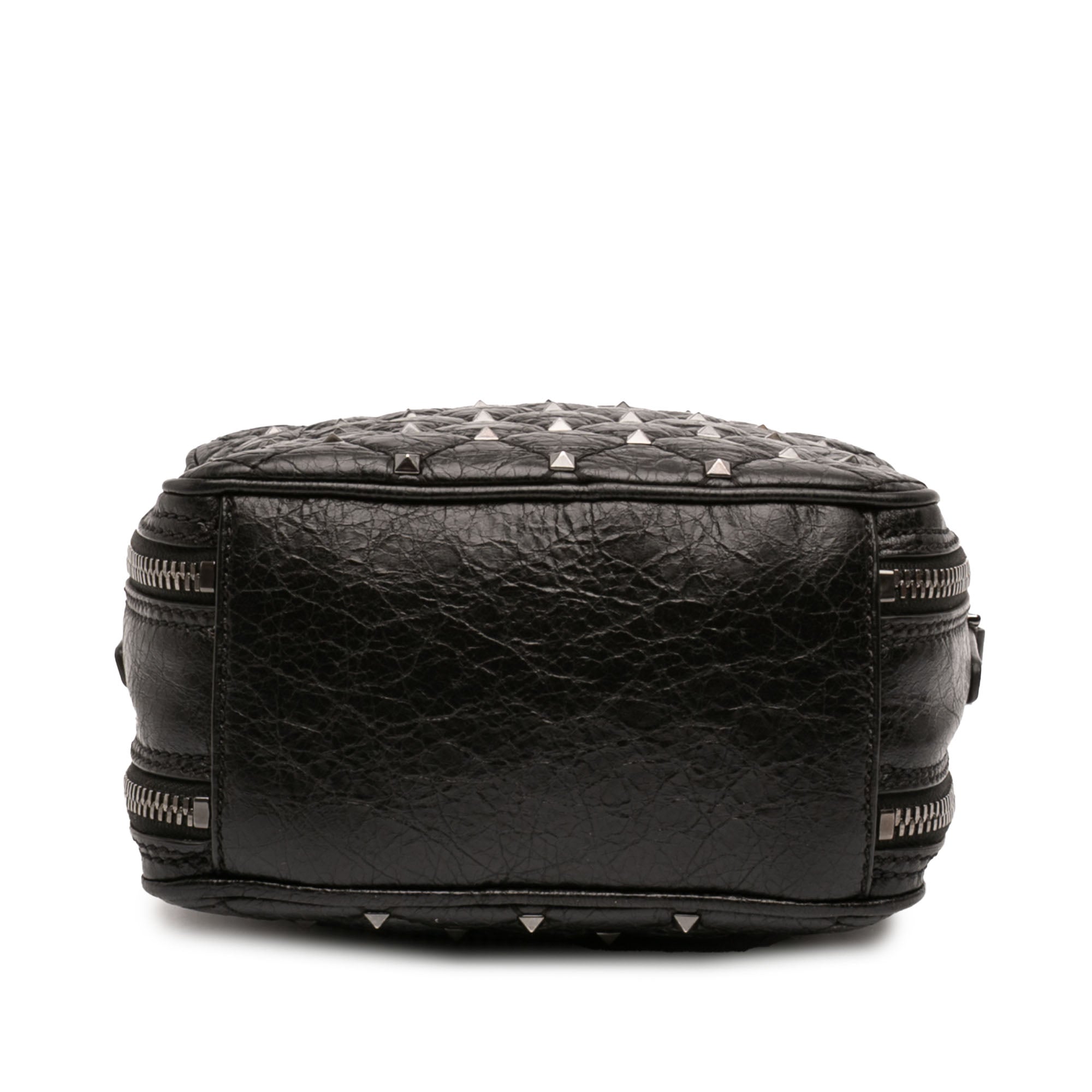 Quilted Crinkled Leather Rockstud Double Zip Camera Bag - Image 3