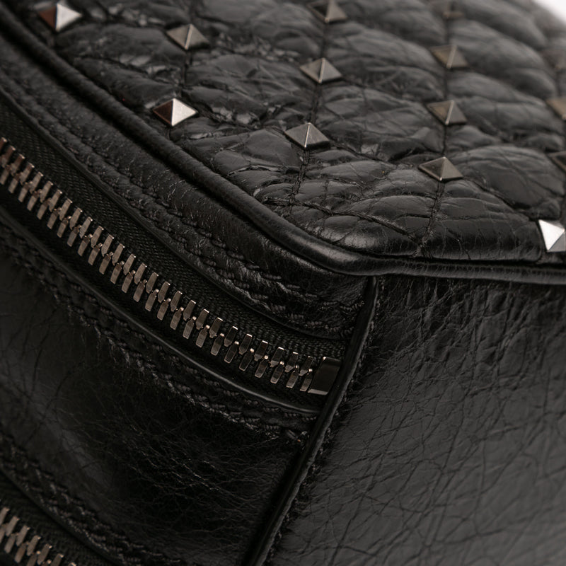 Quilted Crinkled Leather Rockstud Double Zip Camera Bag - Image 9