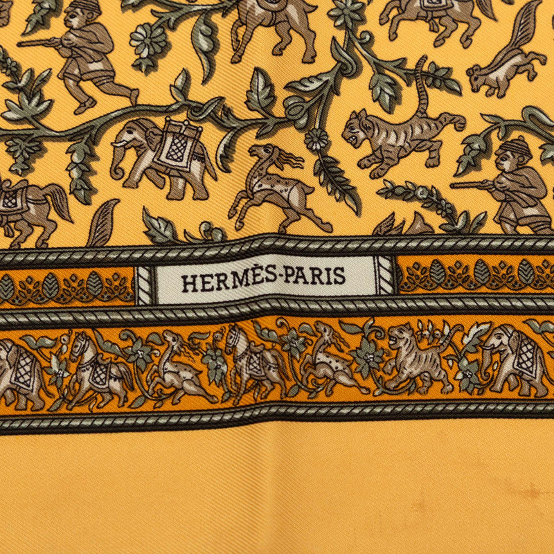 Chasse en Inde Silk Scarf 42 - Image 3